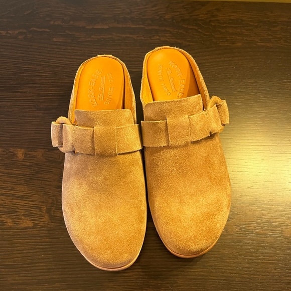 Kork-Ease Kori Suede D-Ring Hardware Wedge Clogs Sz 8 Wrapped Suede Taupe - Picture 2 of 12